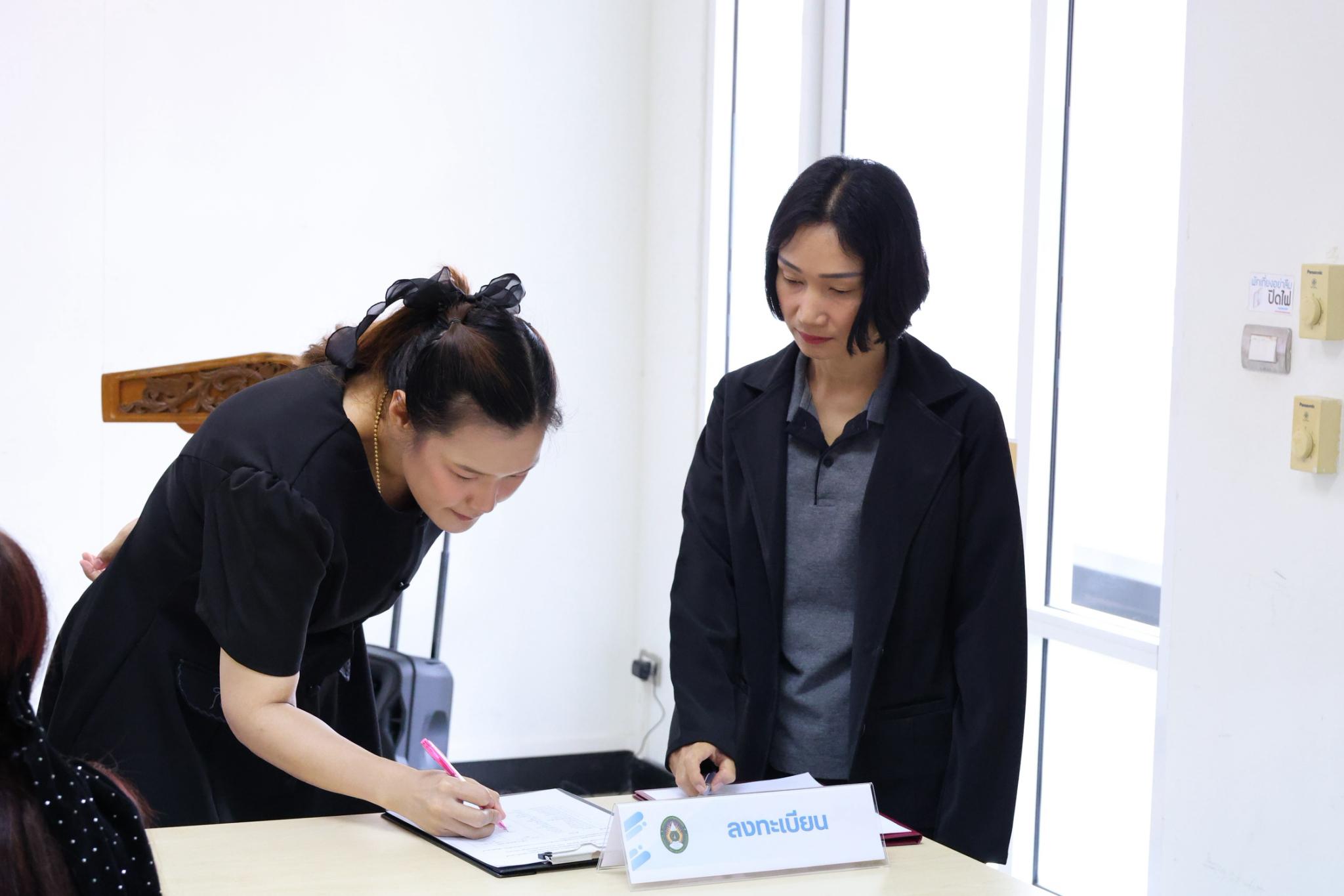 72. โครงการการผลิตสื่อการสอนด้วยนวัตกรรม AI ของครูเพื่อส่งเสริมความคิดสร้างสรรค์สำหรับผู้เรียนในยุคดิจิทัลตามบริบทของโรงเรียน ภายใต้โครงการพัฒนาคุณภาพการศึกษาและการพัฒนาท้องถิ่นโดยมีสถาบันอุดมศึกษาเป็นพี่เลี้ยงเครือข่ายเพื่อการพัฒนาอุดมศึกษา